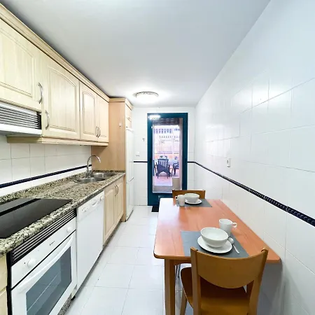 Apartamento Apartamento 3 Dormitorios En Centro De Con Parking Privado