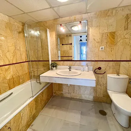 Apartamento Apartamento 3 Dormitorios En Centro De Con Parking Privado Marbella