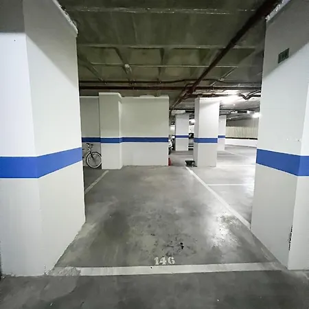 Apartamento 3 Dormitorios En Centro De Con Parking Privado Apartamento Marbella