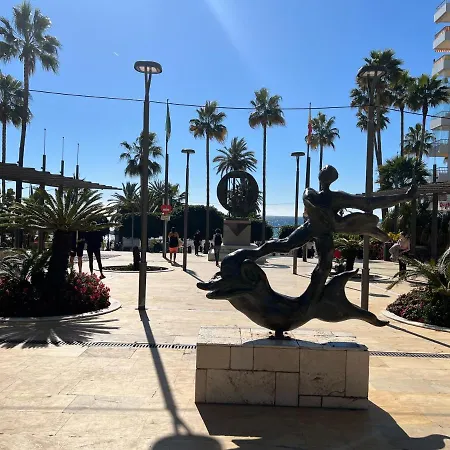 Apartamento 3 Dormitorios En Centro De Con Parking Privado Apartamento Marbella