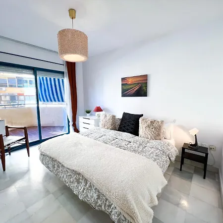 Apartamento Apartamento 3 Dormitorios En Centro De Con Parking Privado Marbella