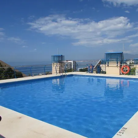 Apartamento 3 Dormitorios En Centro De Con Parking Privado *