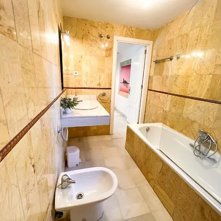 Apartamento Apartamento 3 Dormitorios En Centro De Con Parking Privado Marbella