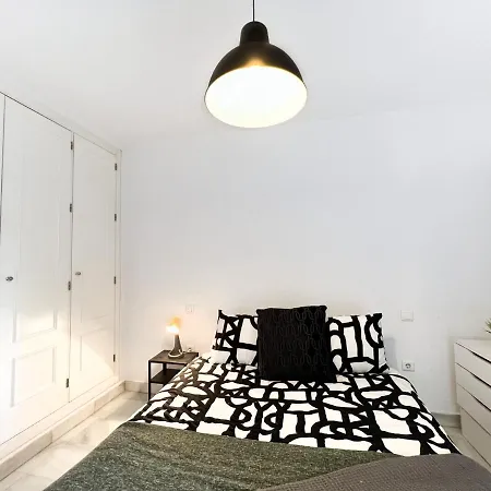 Apartamento Apartamento 3 Dormitorios En Centro De Con Parking Privado *