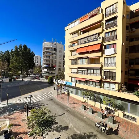 Apartamento 3 Dormitorios En Centro De Con Parking Privado Apartamento *